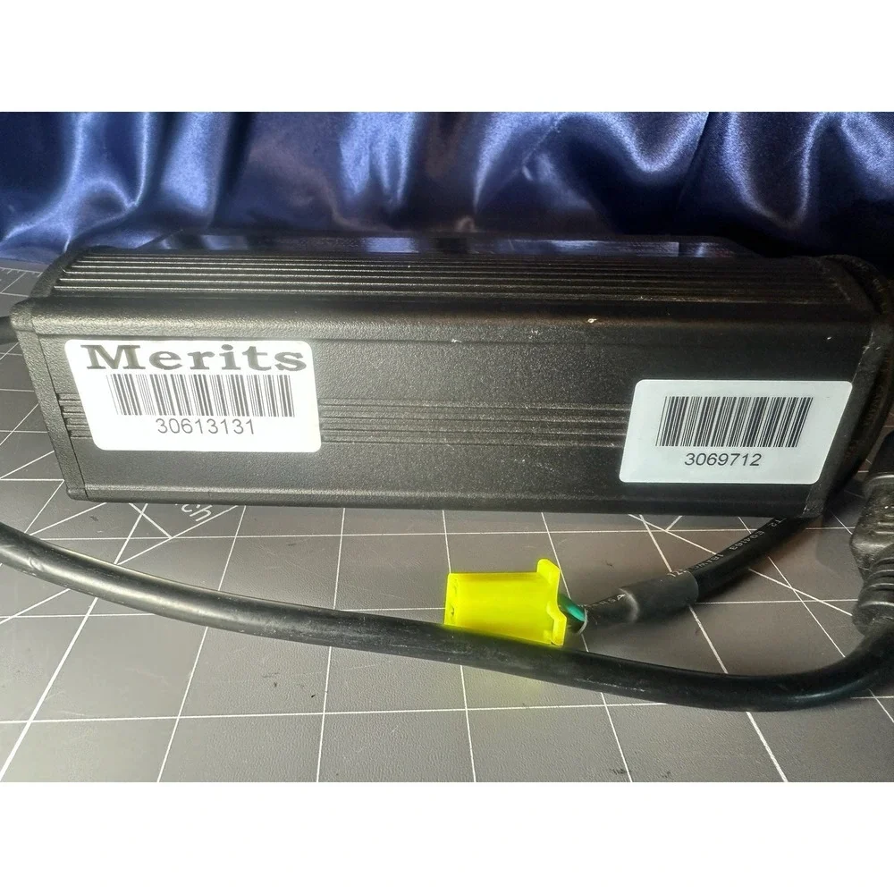 Merits HP8204B 24V 3A Mobility Scooter Wheelchair Battery Charger 3-Pin Tested